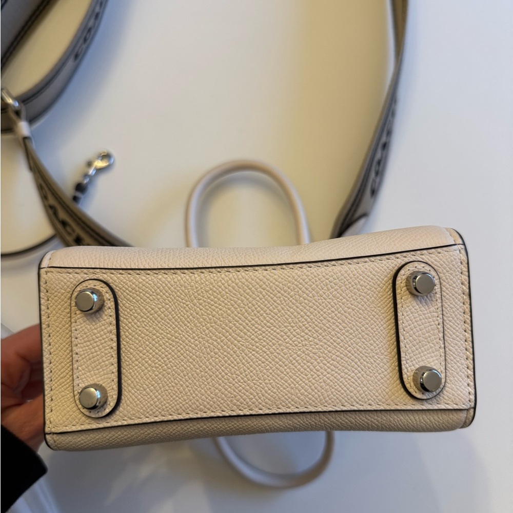 Coach Beige Crossbody Bag - Picture 5 of 6